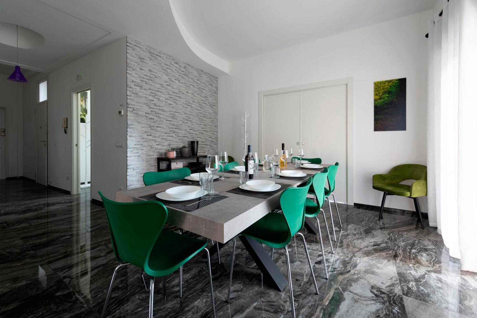 Home Big Crire At 724 Rome Exterior photo